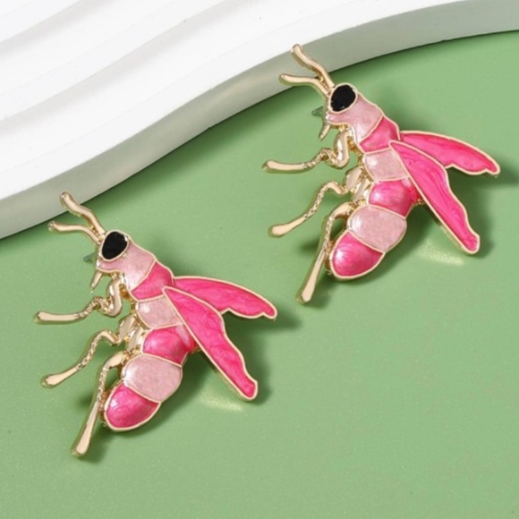 ❤️ FREE Bee Bug Insect Chic Glam Girly Stud Hipster Hippie Artsy Farm Earrings - Picture 3 of 5
